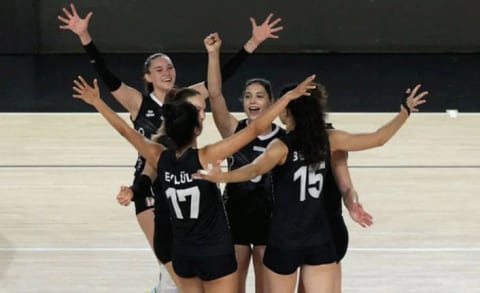 Beşiktaş Kadın Voleybol Takımı, Çanakkale deplasmanında galip