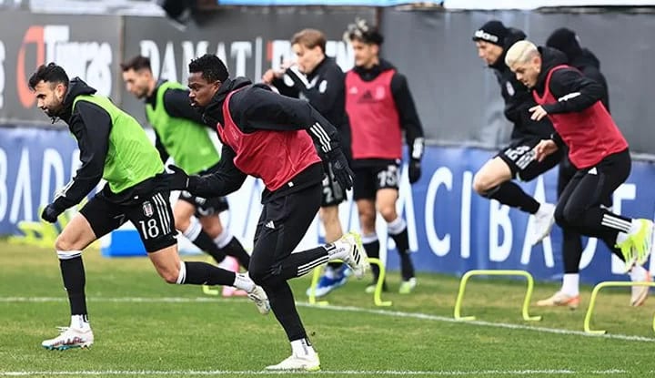Beşiktaş kondisyon ve taktik çalıştı!