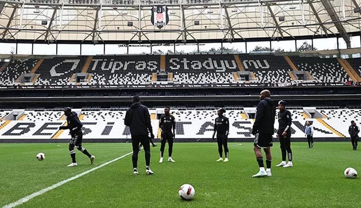Beşiktaş, Konyaspor maçı hazırlıklarını Tüpraş Stadyumu'nda devam etti!