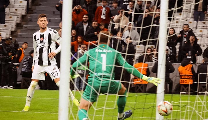 Beşiktaş Malmö'yü iki golle geçti!