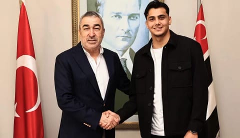 Beşiktaş, Mustafa Erhan Hekimoğlu ile sözleşme yeniledi!