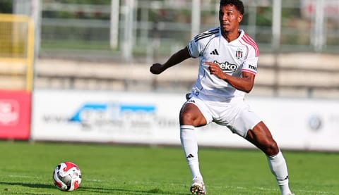 Beşiktaş, Petrelzka'ya mağlup oldu!