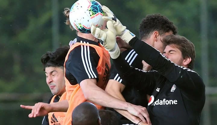 Beşiktaş, rakip arıyor! Sergen Yalçın, iki ismi testten geçirecek!