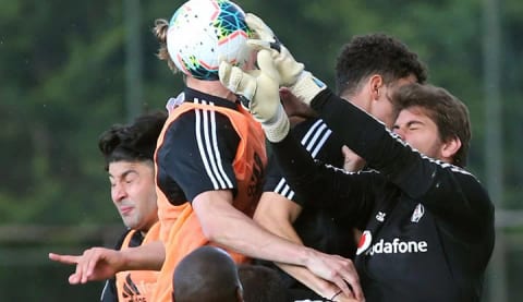 Beşiktaş, rakip arıyor! Sergen Yalçın, iki ismi testten geçirecek!