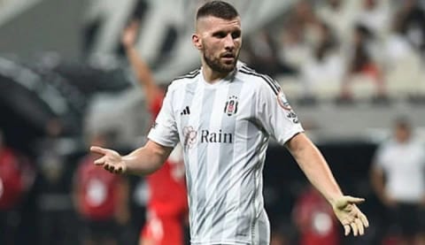 Beşiktaş, Rebic ile yolları ayırıyor!