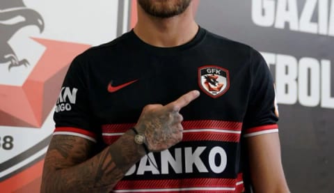 Beşiktaş, Rumen forvet için çalışmalara başladı!