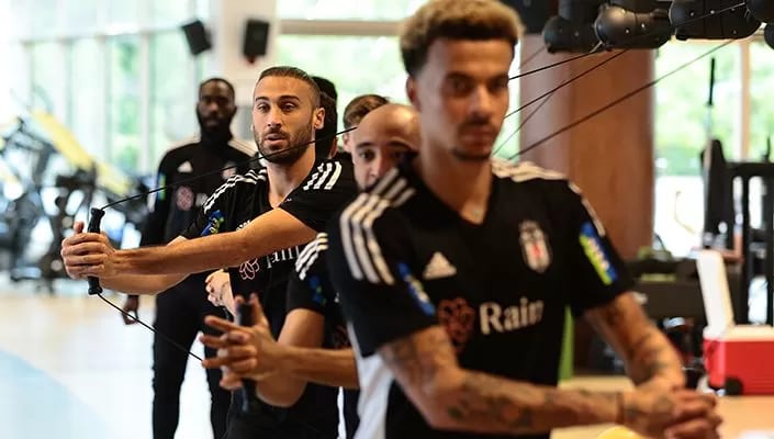 Beşiktaş salonda çalıştı!