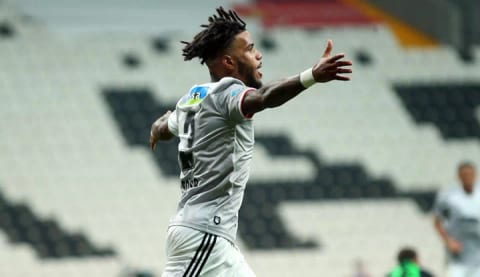 Beşiktaş taraftarı, Rosier için bunu yaptı! Taktik belli...