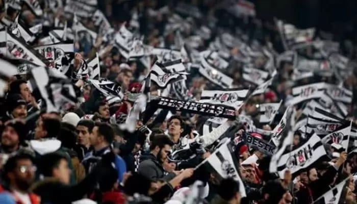 Beşiktaş taraftarından tepki! “Ayıp oluyor”