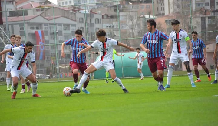 Beşiktaş, U19 Ligi'nde Trabzonspor'a kaybetti