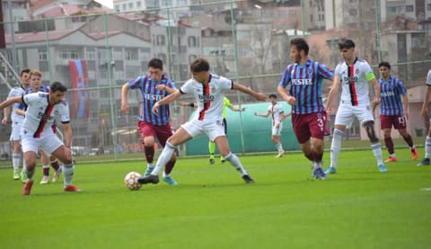 Beşiktaş, U19 Ligi'nde Trabzonspor'a kaybetti