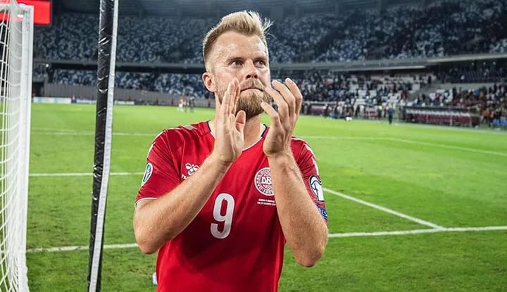 Beşiktaş ve Galatasaray'dan transfer yarışı!