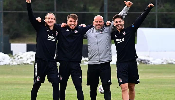 "Beşiktaş, Vida’dan geri dönüş alındıktan sonra..."