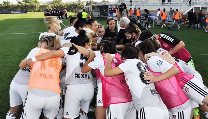 Beşiktaş Vodafone- Fatih Vatanspor finali, Türk televizyonculuk tarihine geçti! İşte nedeni...