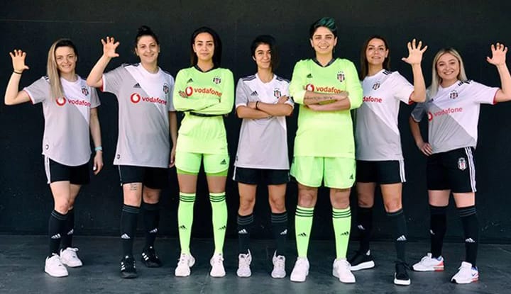 Beşiktaş Vodafone'dan 7 transfer