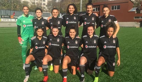 Beşiktaş Vodafone'dan hazırlık maçında 3 gollü galibiyet