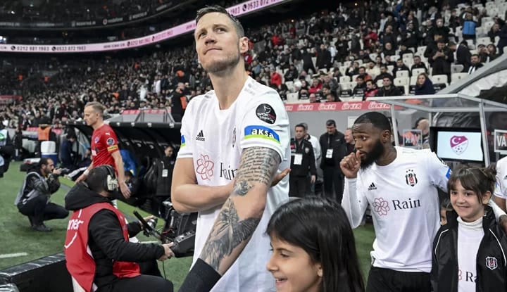 Beşiktaş, Weghorst'un yerini doldurmak için çalışmalara başladı!