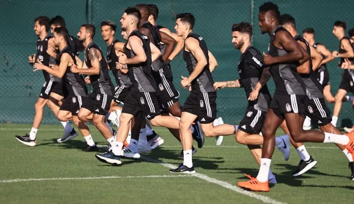 Beşiktaş, yeni sezon öncesi yabancı oyuncularını gözden geçiriyor!