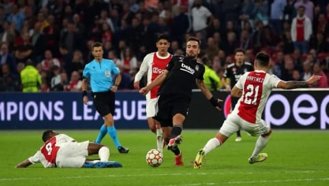 "Beşiktaş yerine bir başka takımımız, bunca eksiğiyle Ajax karşısında..."
