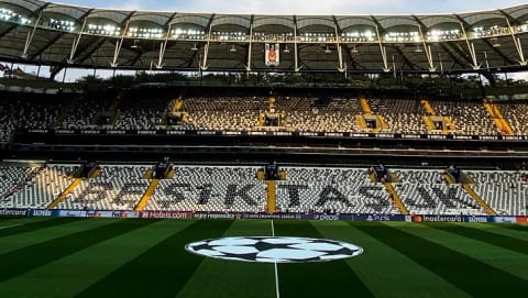 Beşiktaş yönetimi, sakatlıklar sonrası çim firmasıyla görüşme yaptı! İşte detaylar...