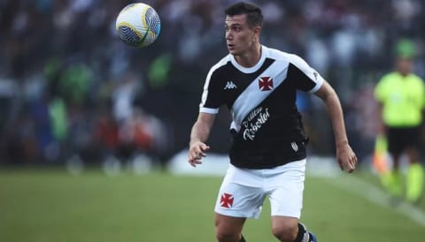 Beşiktaş'a Brezilya'dan sol bek adayı!