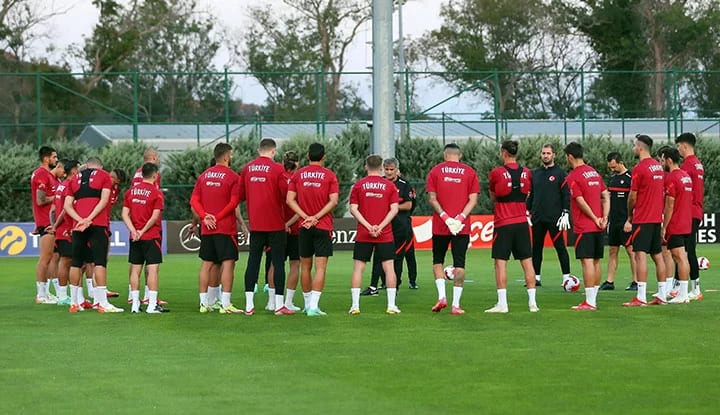 Beşiktaş'a Milli Takım kampından kötü haber! Sakatlık...