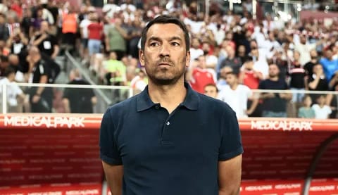 Beşiktaş’a sol bek için iki aday! Giovanni van Bronckhorst son kararı verecek