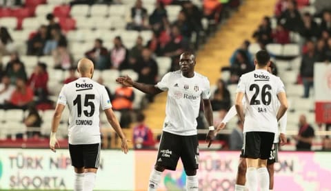 Beşiktaş'ın 2 yıldızına Premier Lig'den talip!
