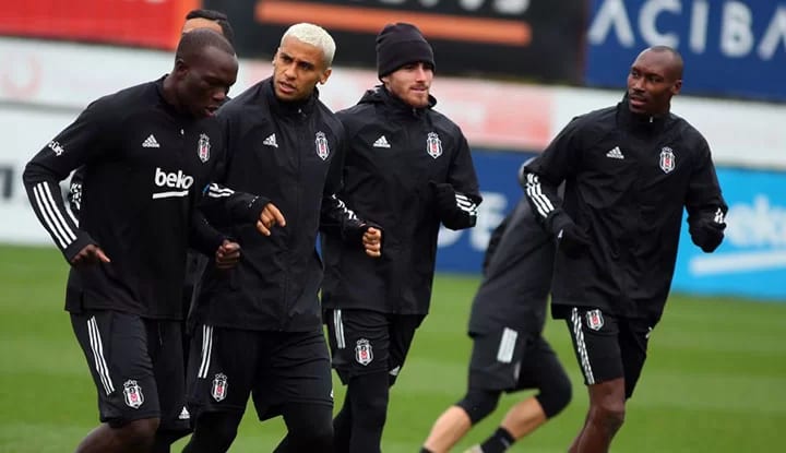 Beşiktaş'ın BB. Erzurumspor maçı kamp kadrosu açıklandı!