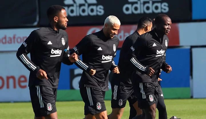 Beşiktaş'ın derbi kadrosu açıklandı!