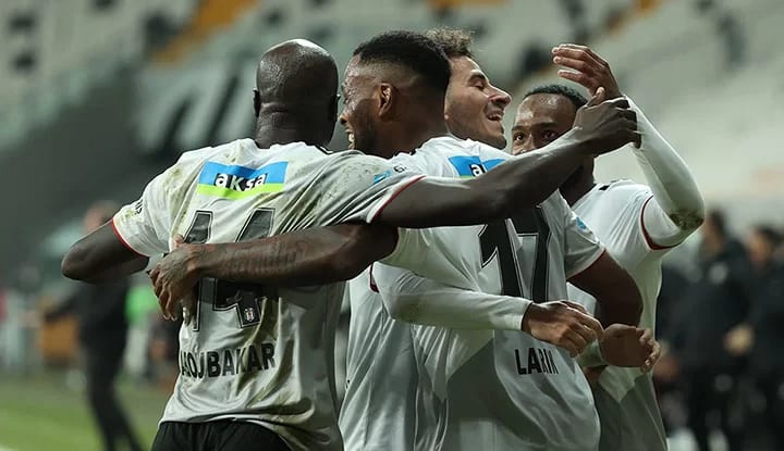 Beşiktaş'ın Galatasaray derbisi 11'i netleşiyor! Tek isim belirsiz...