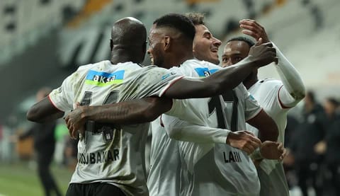 Beşiktaş'ın Galatasaray derbisi 11'i netleşiyor! Tek isim belirsiz...