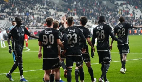 Beşiktaş'ın Galatasaray karşısında ilk 11'i belli oldu!