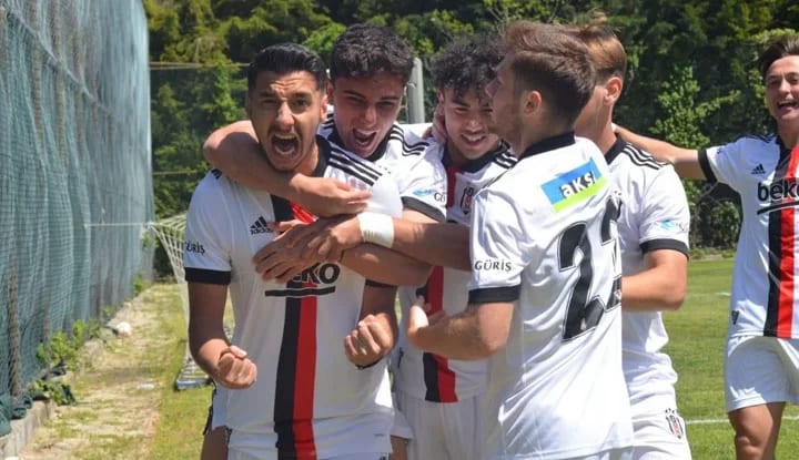Koray Yağcı, Beşiktaş'tan ayrıldığını açıkladı!