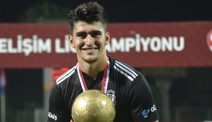 Beşiktaş'ın genç gol kralı Eyüpspor'a imza attı!