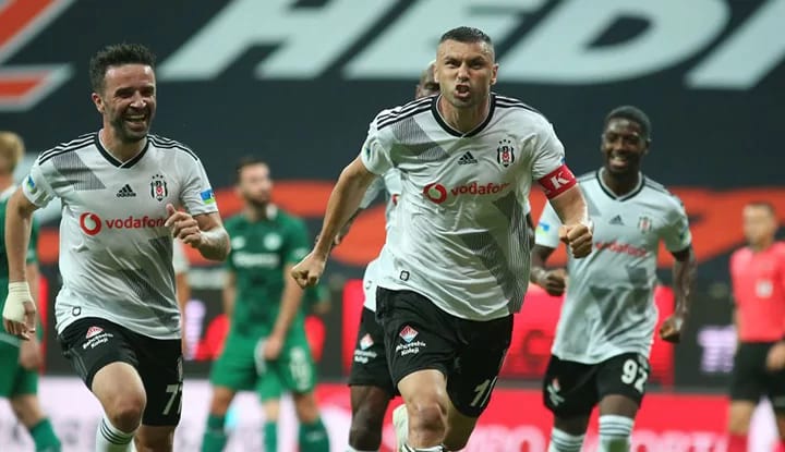 Beşiktaş'ın Kayserispor maçı kadrosu açıklandı!