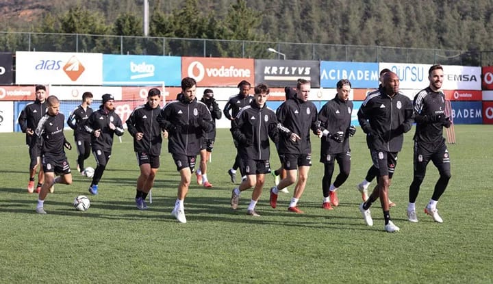 Beşiktaş'ın Konyaspor maçı kamp kadrosu açıklandı!