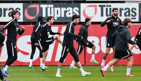 Beşiktaş’ın Trabzonspor maçı kamp kadrosu belli oldu!