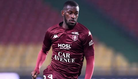 Beşiktaş'ın yeni stoper adayı Kiki Kouyate! İşte yapılan ilk teklif!