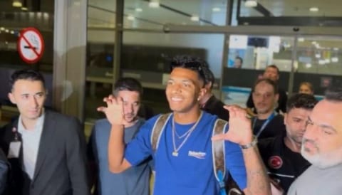 Beşiktaş'ın yeni transferi Cher Ndour İstanbul'da!