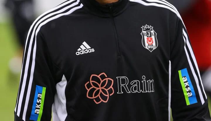 Beşiktaş'ın yıldız oyuncusundan kötü haber!