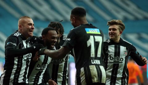 Beşiktaşlı futbolcular değerine değer katıyor!