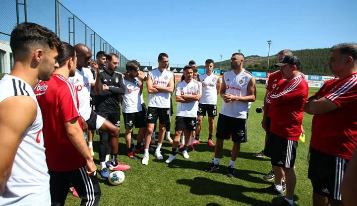 Beşiktaşlı futbolculardan Burak Yılmaz için veda mesajları! İşte o paylaşımlar...