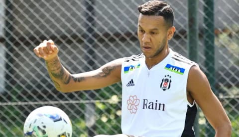 Beşiktaşlı Josef de Souza'ya eşinden destek!