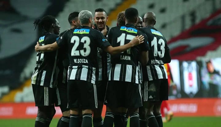 Beşiktaşlı oyuncuya büyük onur! Ocak ayının futbolcusu seçildi!