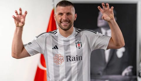 Beşiktaşlı oyuncuya teknik ekipten uyarı!