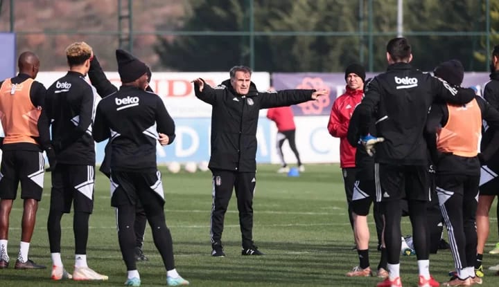 Beşiktaşlı oyuncuya uyarı geldi!