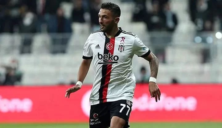 Beşiktaşlı Umut Meraş için Le Guen'den itiraf! "PSG'de oynayacak kapasitesi vardı"