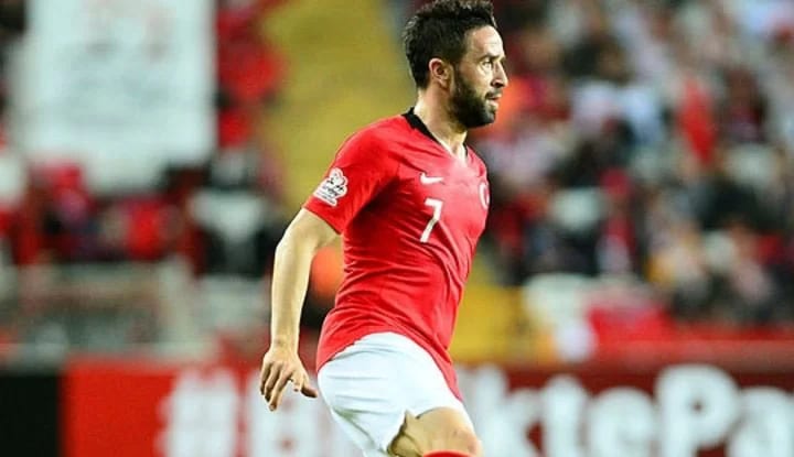 "Beşiktaşlı yöneticiler kalmam için fedakarlık yaptılar"