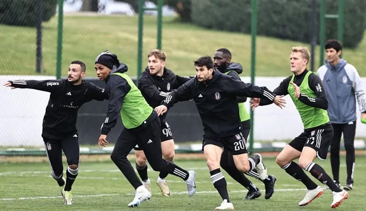 Beşiktaş'ta 4 oyuncu ceza sınırda!